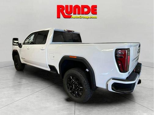 2025 GMC Sierra 2500 AT4