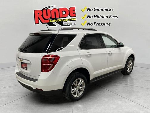 White 2017 Chevrolet Equinox LT