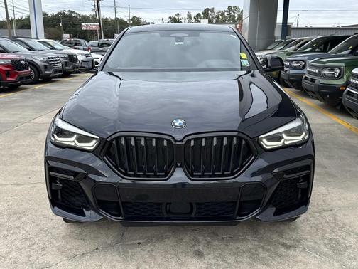 2022 BMW X6 M50i