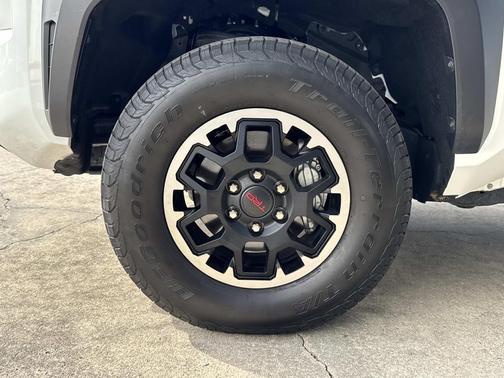 2025 Toyota Tacoma TRD Off Road