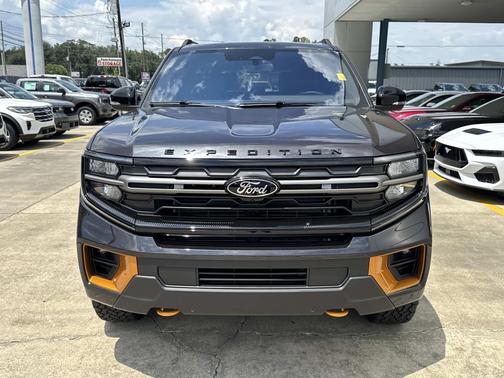 2025 Ford Expedition Tremor