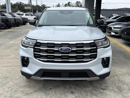 2026 Ford Explorer Active w/200A Pkg