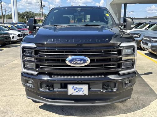 2026 Ford F-250 Platinum