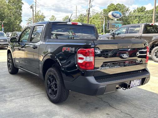 Shadow Black 2025 Ford Maverick XLT