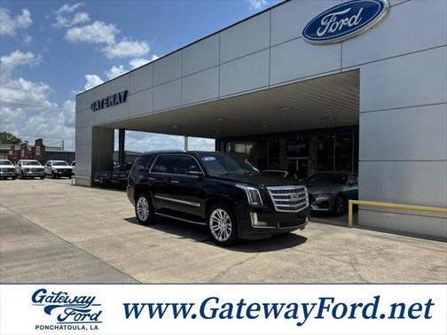 2018 Cadillac Escalade Luxury