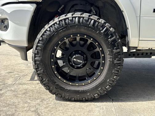 2022 RAM 2500 Laramie Crew Cab 4x4 6'4' Box