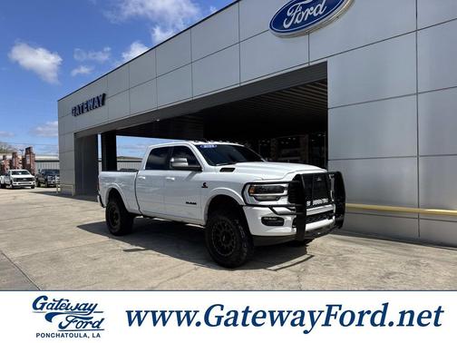 2022 RAM 2500 Laramie Crew Cab 4x4 6'4' Box