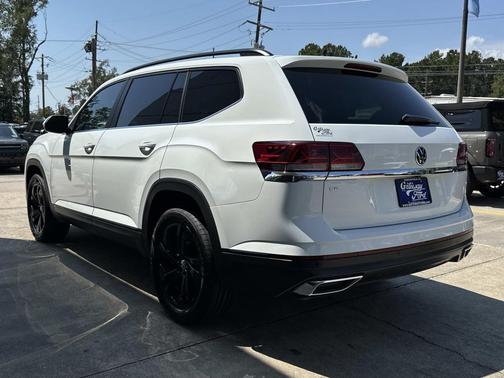2022 Volkswagen Atlas 2.0T SE w/Technology