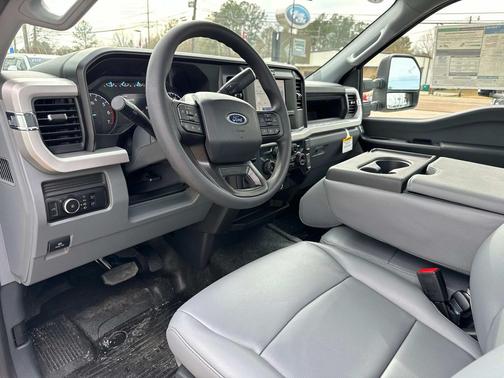 2025 Ford F-250 XL