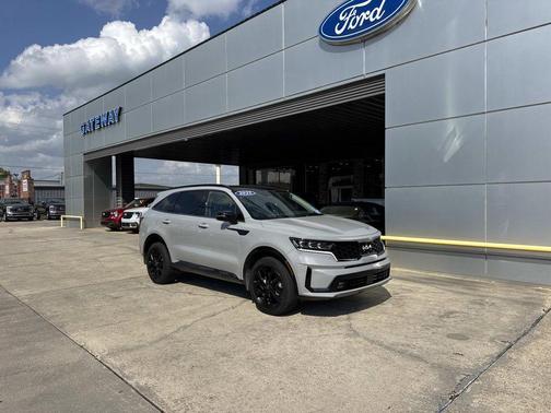 Wolf Gray 2022 Kia Sorento SX