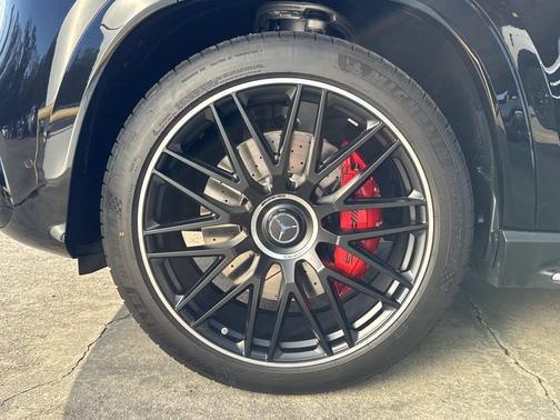 2025 Mercedes-Benz AMG GLS 63 Base