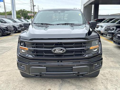 Agate Black Metallic 2026 Ford F-150 XLT