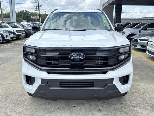 Oxford White 2026 Ford Expedition Active