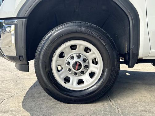 2024 GMC Sierra 2500 Base