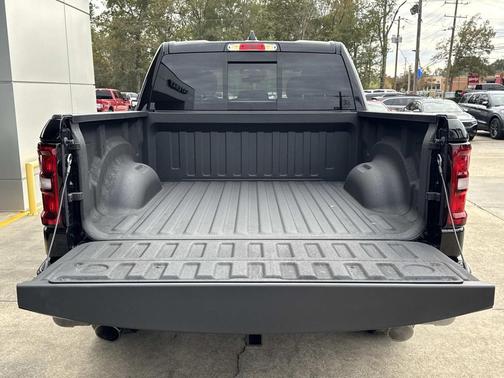 2025 RAM 1500 Warlock Crew Cab 4x4 5'7' Box