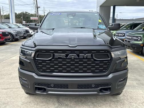 2025 RAM 1500 Warlock Crew Cab 4x4 5'7' Box