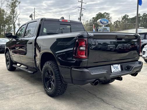 2025 RAM 1500 Warlock Crew Cab 4x4 5'7' Box