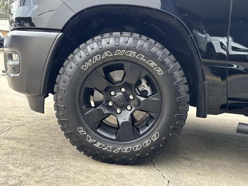 2025 RAM 1500 Warlock Crew Cab 4x4 5'7' Box