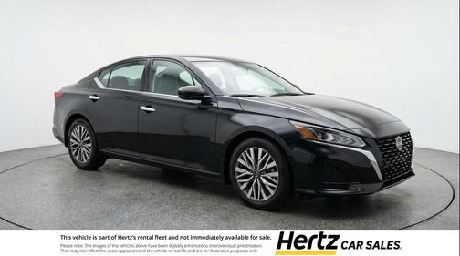 Super Black 2025 Nissan Altima SV FWD