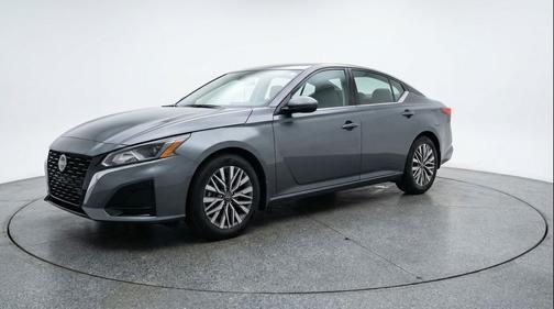 Gun Metallic 2025 Nissan Altima SV FWD