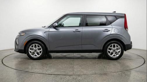 Gravity Gray 2025 Kia Soul LX