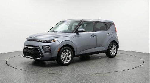 Gravity Gray 2025 Kia Soul LX