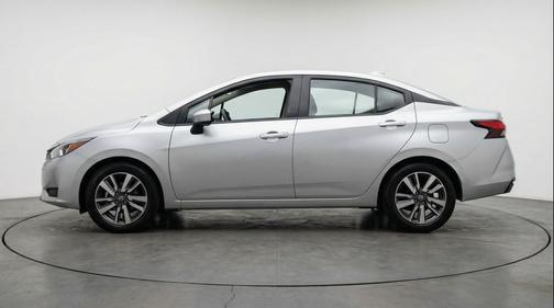 Brilliant Silver Metallic 2025 Nissan Versa 1.6 SV