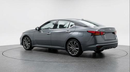 Gun Metallic 2025 Nissan Altima SV FWD