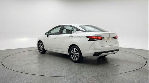 Aspen White Tricoat 2025 Nissan Versa 1.6 SV