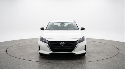 Glacier White 2025 Nissan Altima SV FWD