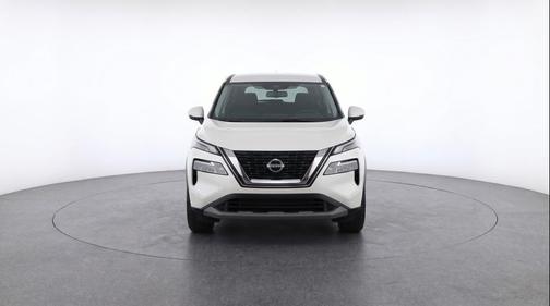 Everest White Pearl Tricoat 2025 Nissan Rogue SV