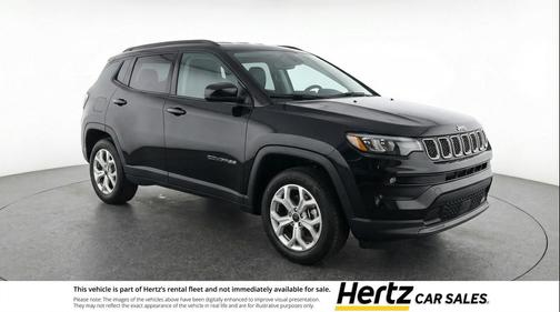 Diamond Black Crystal Pearlcoat 2025 Jeep Compass Latitude