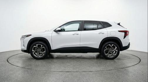 Summit White 2025 Chevrolet Trax LT