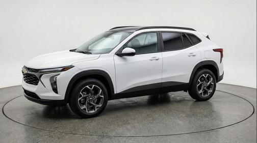 Summit White 2025 Chevrolet Trax LT