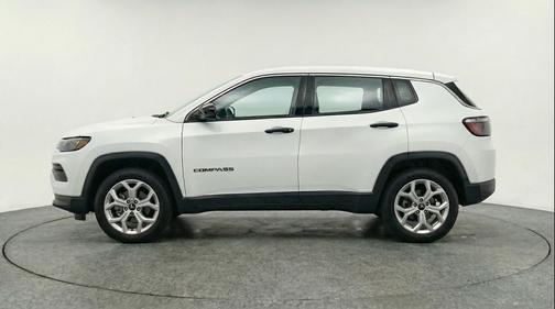 Bright White Clearcoat 2025 Jeep Compass Latitude