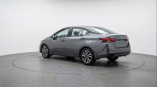 Gun Metallic 2025 Nissan Versa 1.6 SV
