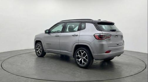 Silver Zynith Metallic Clearcoat 2025 Jeep Compass Limited