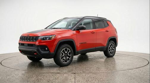 Red Hot Pearlcoat 2025 Jeep Compass Trailhawk