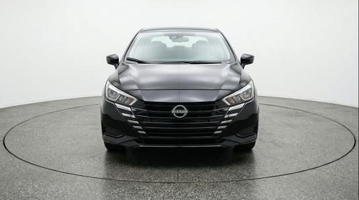 Super Black 2025 Nissan Versa 1.6 SV