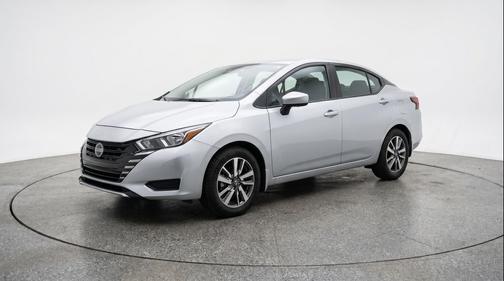 Brilliant Silver Metallic 2025 Nissan Versa 1.6 SV