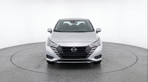 Brilliant Silver Metallic 2025 Nissan Versa 1.6 SV