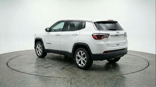 Bright White Clearcoat 2025 Jeep Compass Latitude