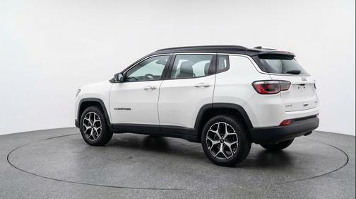Bright White Clearcoat 2025 Jeep Compass Limited