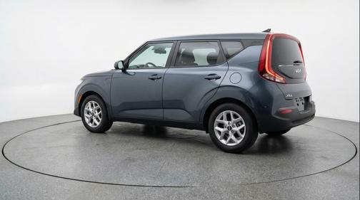 Gravity Gray 2025 Kia Soul LX