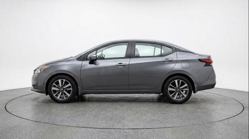 Gun Metallic 2025 Nissan Versa 1.6 SV