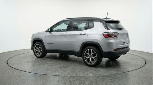 Silver Zynith Metallic Clearcoat 2025 Jeep Compass Limited