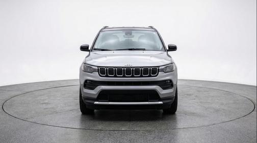 Silver Zynith Metallic Clearcoat 2025 Jeep Compass Limited