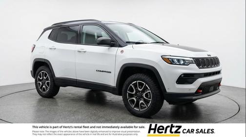 Bright White Clearcoat 2025 Jeep Compass Trailhawk