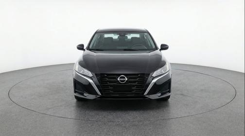 Super Black 2025 Nissan Altima SV FWD