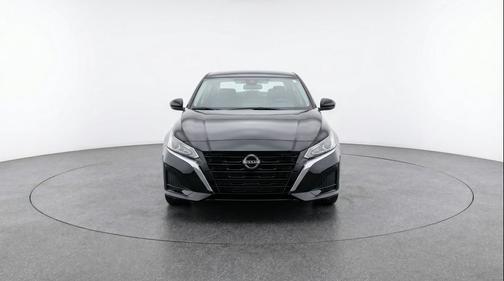 Super Black 2025 Nissan Altima SV FWD